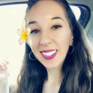 Meet your Posher, Danielle